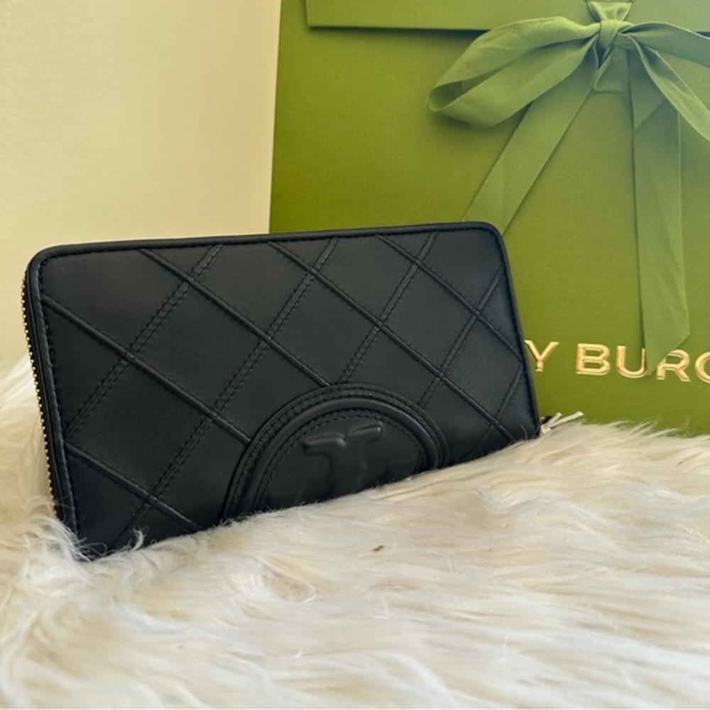 Tory Burch FLEMING SOFT ZIP CONTINENTAL WALLET